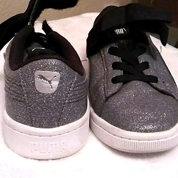 PUMA| GIRLS SHINY SHOES - Picture 4 of 6